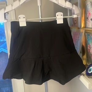 Black zara skirt size XS -with shorts
